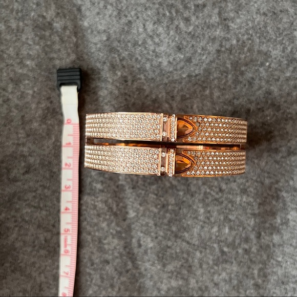 [Swarovski] Bracelet- Rose Gold Bangle - Picture 3 of 6